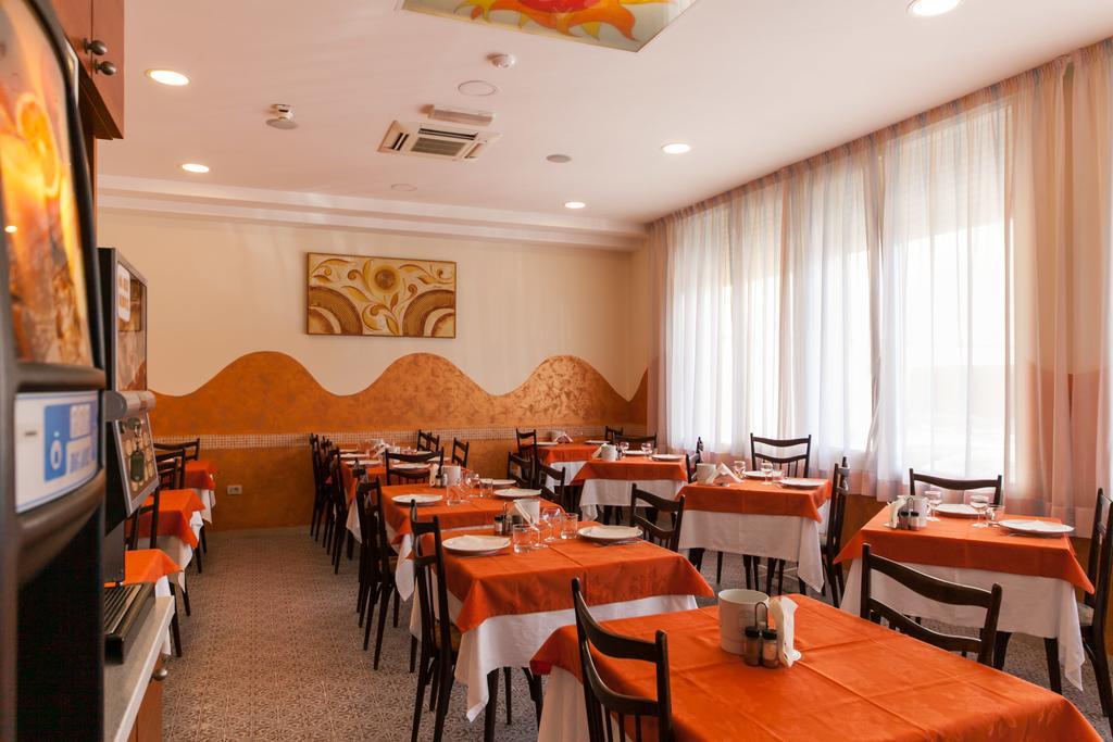 Hotel Sandra 가테오 아 마레 외부 사진