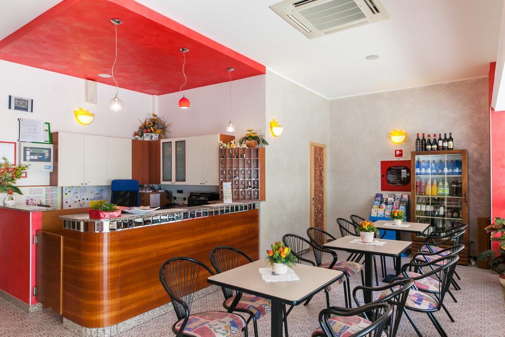 Hotel Sandra 가테오 아 마레 외부 사진