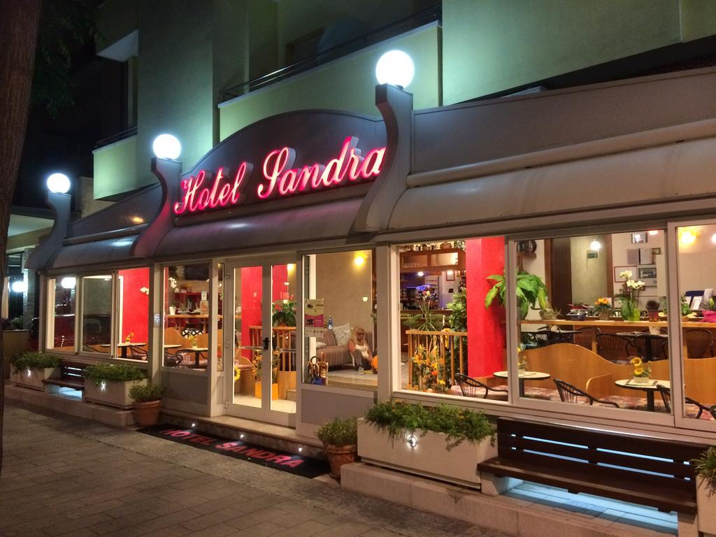 Hotel Sandra 가테오 아 마레 외부 사진